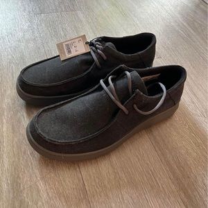 Size 13 Men’s Ariat Hilo Shoes